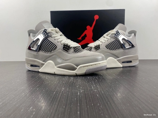 4  Jordan AQ9129-001 Moments Retro  Frozen 0822